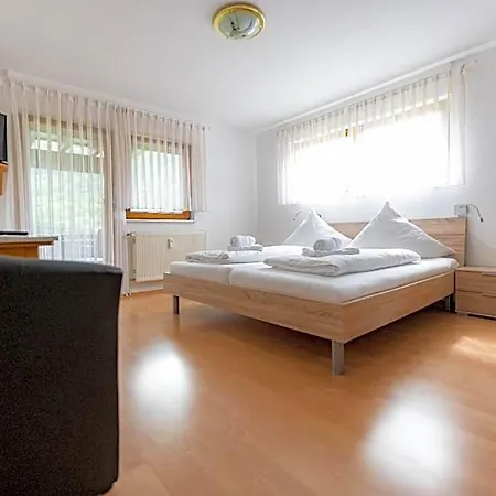Hotel Stern 3*