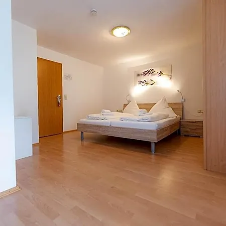 Hotel Stern 3*