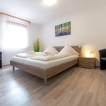 Stern 3*